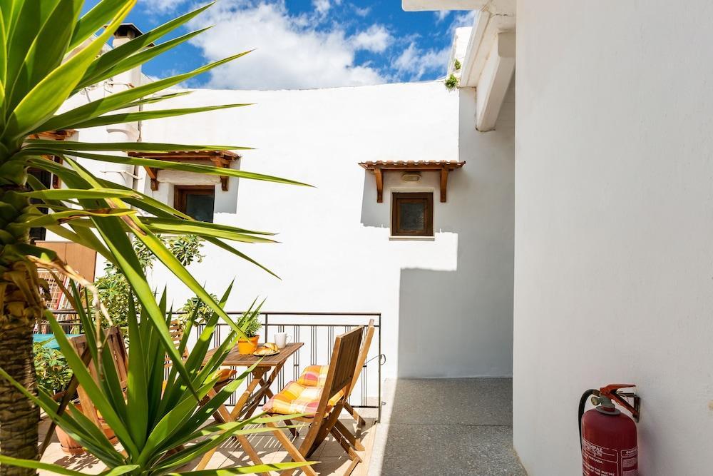 Lilys Apartments Rethymno Esterno foto
