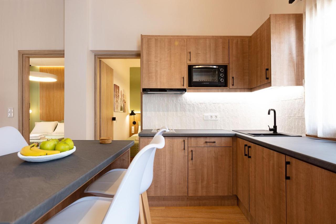 Lilys Apartments Rethymno Esterno foto