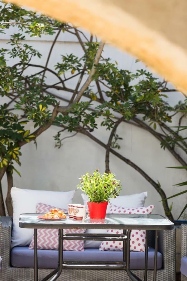 Lilys Apartments Rethymno Esterno foto
